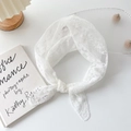 Elegante fascia in pizzo bianco con ricamo floreale e bordi ondulati per donne - Bianco neve