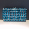 Pochette de soirée luxe en strass bleu ciel avec grille de cristal et fermoir en argent - Bleu sarcelle