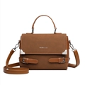 Sac à main vintage marron en cuir avec boucles argentées et bandoulière réglable - Marron
