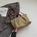 Handtasche aus olivgrünem Canvas mit Vintage-Faltendesign und braunem Lederriemen - Ohne Anhänger / Grün