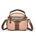 Bolso bandolera beige y marrón con logo de canguro y detalle trenzado retro - Caqui