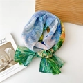 Sciarpa lunga in tulle leggero con stampa pittura a olio impressionista blu cielo e verde - 35*145cm / Paesaggio di Pittura a Olio Impressionista (10纱巾云彩田野)