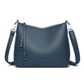 Bolso de hombro azul oscuro en cuero granulado con detalles de borla de metal plateado - Azul