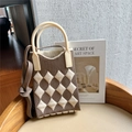 Detail of knitted plaid mini bag with cream handle and textured brown checkered fabric - Coffee & Beige Argyle