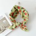 Petit foulard en coton et lin vert clair avec imprimé floral rouge style vintage - 58*58cm / Fond Vert Tulipes Rouges
