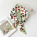 Foulard étroit en soie crème avec tulipes rouges et bord vert pour cou ou sac à main - 22 Tulipes vertes