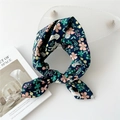 Petit foulard en coton bleu marine avec motif fleuri et chien noué en nœud - 58*58cm / Chien à Couronne Bleu Marine
