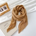 Foulard plissé pour femme en coton et lin couleur caramel avec un design accordéon - 90*90cm / Camel