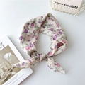 Damen Baumwolle-Leinen Tuch in Creme mit lila und rosa Blumenmuster als Halstuch - Ranken Beige
