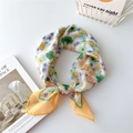 Baumwolle Leinen Halstuch mit gelbem Blumenmuster und orangefarbenem Saum - Wellenrahmen Seefee Gelb