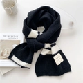 Écharpe en maille rayée classique noire et blanche avec laine douce et étiquette tissée - Noir