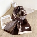 Écharpe en tricot pied-de-poule marron et beige avec étiquette mode faite à la main - 23x170cm / Pied-de-poule Marron