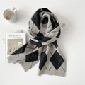 Thick knitted argyle scarf in black and grey with premium leather brand tag - Grey Black