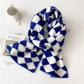 Sciarpa invernale in maglia a rombi a contrasto blu Klein vibrante e beige chic - 30*180cm / Blu Scuro