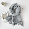 Soft light grey knitted winter scarf with short fringe trim and a leather patch - Light Gray (7D)