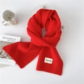 Thick red knit scarf for women featuring a textured weave and a logo patch detail - 22*165cm / Red