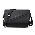 Wasserdichte schwarze Kuriertasche mit Klappdeckel und move to future Slogan Print - Schwarz