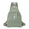 Zaino monospalla regolabile in nylon verde fagiolo con logo metallico ZMR e cerniera - Verde