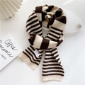 Écharpe en tricot à rayures marron et beige avec étiquette décorative pour l'hiver - Brun Beige