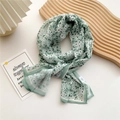 Sciarpa di seta verde chiaro con motivo floreale bianco e trama in chiffon premium - 7 Chiffon Rosa Spinosa Verde