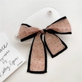 Fiocco per capelli retrò francese in rete rosa a pois neri su base in acrilico - Rosa a Pois Floccati