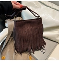 Dunkelbraune Eimer-Tasche aus Wildlederimitat mit langen Fransen und verstellbarem Riemen - Braun