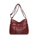 Borsa a tracolla intrecciata rosso scuro con tasche multiple e cinturino - Rosso