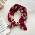 Foulard en coton et lin rouge foncé avec imprimé floral blanc pour femme mode - Fleur à Oeil Noir Rouge