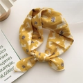 Foulard en coton et lin jaune gingembre avec d'élégants motifs floraux - Rose Cherokee Jaune