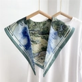 Scialle triangolare da donna con stampa a olio vintage in tonalità blu e verde - Bordo verde campo