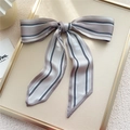 Ruban nœud en satin rayé gris clair et crème pour cheveux ou accessoires - Rayé Lettre Beige (22DJX)