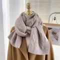 Detailed cable knit pattern on thick oat-colored winter scarf with brand woven label - 30*185cm / Light Brownish Grey