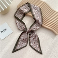 Foulard twilly en soie beige avec bords verts et motif ethnique d'éléphant brun - Carreaux Éléphant Vert (11F)