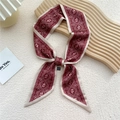 Élégant foulard étroit bordeaux avec imprimé éléphant et bord contrasté pour cheveux ou sacs - Carreaux Éléphant Rouge (12F)