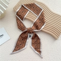 Foulard étroit en soie caramel avec motif éléphant rétro et bordure blanche - Carreaux Éléphant Orange (15F)