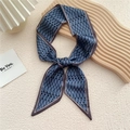 Ruban de soie bleu marine à motifs géométriques noirs et pois pour décorer un sac - Huit Lignes Pois Bleu (21F)