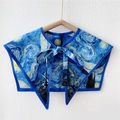 Schouder sjaal met sterrennacht print en striksluiting voor dames in donkerblauw - Sterrennacht Stijl