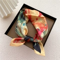 Foulard quadrato in seta con stampa astratta arancione e verde in confezione regalo - 10 Pittura a Olio di Ibisco