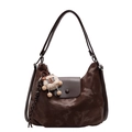 Sac fourre-tout en nylon marron avec rabat en cuir et breloque mouton en peluche - Café Avec Pendentif