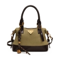 Borsa tote vintage color kaki scamosciato con finiture marrone scuro e logo dorato - Verde con Ciondolo