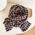 Sciarpa in maglia pied-de-poule blu scuro e kaki con classiche frange sui bordi - Pied de poule blu