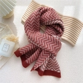 Sciarpa invernale in maglia con motivi a spina di pesce rossi e bianchi e bordi a coste - 30x175cm / Onda di Fulmine Rosso Arancio (2Y)