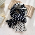 Double-sided black and white floral knit scarf with a soft reversible jacquard pattern - Long Style / Black and White Argyle