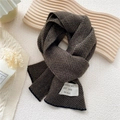 Knit scarf with brown and black herringbone pattern and woven patch detail - 20*155cm / Camel