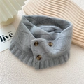 Gray knitted infinity scarf with three buttons and textured diamond pattern detail - Light Grey (5 Button Argyle Light Grey)