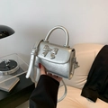 Borsa a tracolla argento con fiocco metallico e trama arricciata alla moda - Argento