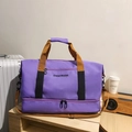 Große lila Oxford-Reisetasche mit separatem Schuhfach unten und braunem Schultergurt - Lila