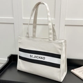 Tragetasche aus Segeltuch in Off-White mit schwarzen Streifen und SI.JICHAO Logo - Weiß