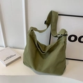 Bolso tote minimalista de lona verde matcha con correa ajustable de estilo retro - Verde
