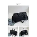 Grande borsa sportiva nera e borsa da viaggio con tracolla regolabile e pochette - Taglia unica / Nero